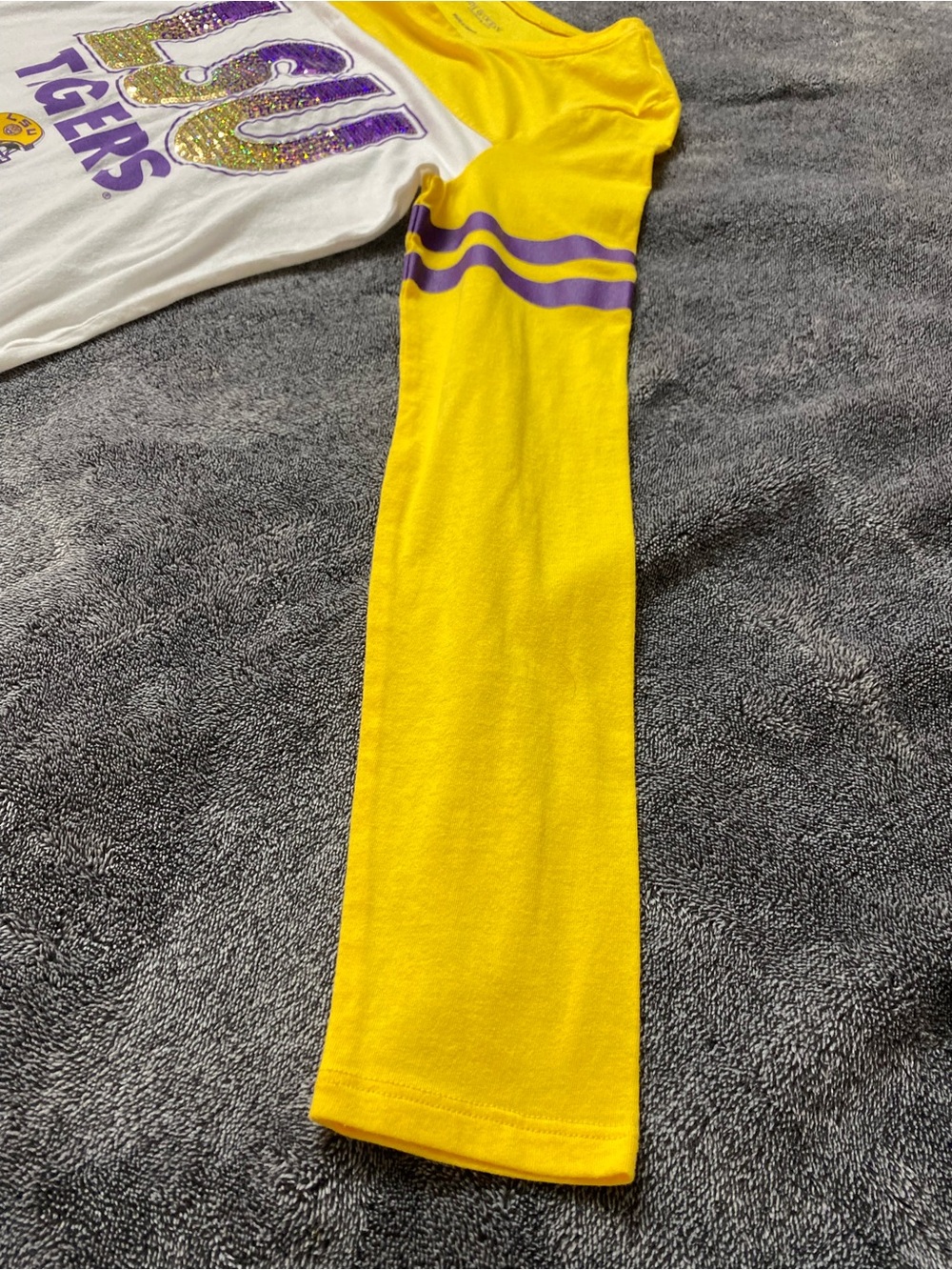 5th & Ocean LSU Tigers Sequin Long Sleeve Raglan Tee Jersey Yellow White Kids 16 - Picture 4 of 8